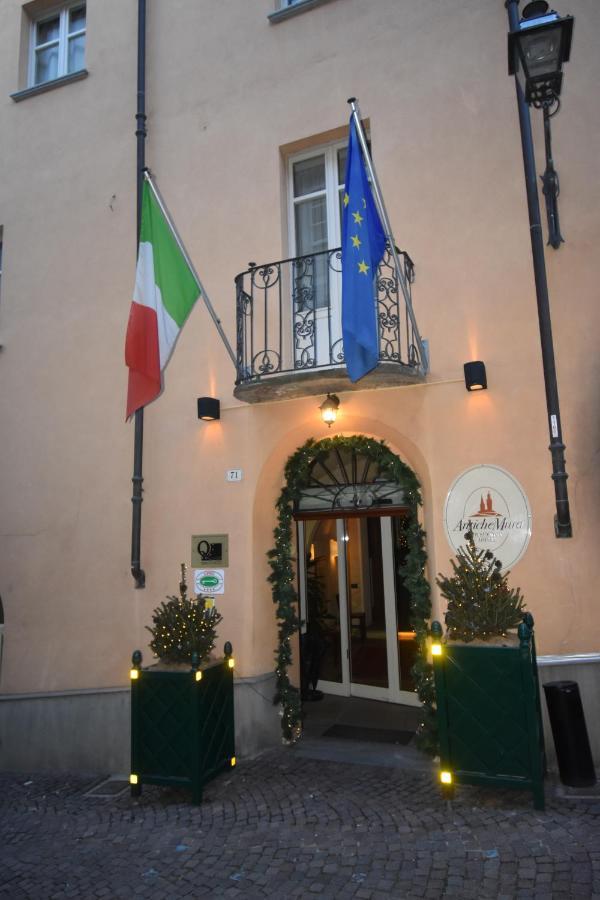 Hotel Boutique Antiche Mura ซาลุซโซ ภายนอก รูปภาพ
