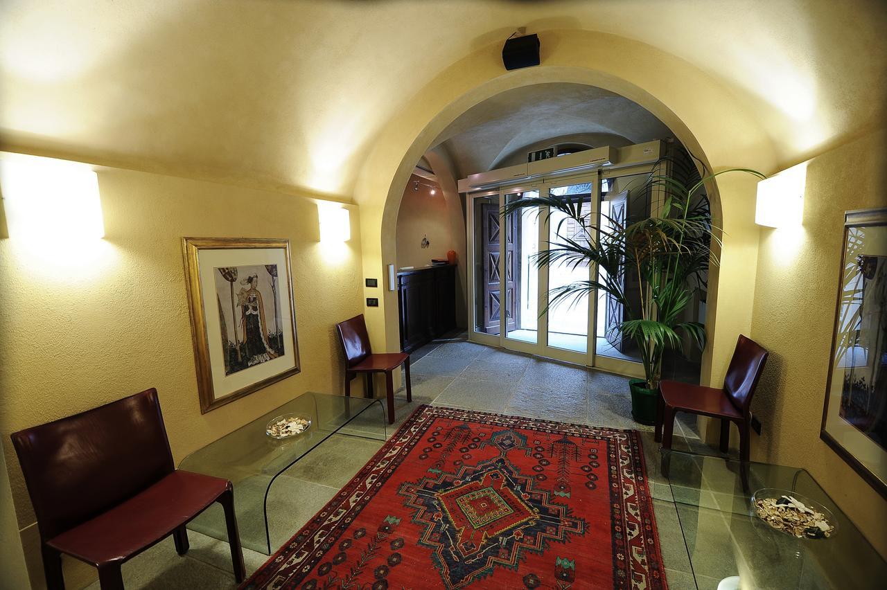 Hotel Boutique Antiche Mura ซาลุซโซ ภายนอก รูปภาพ