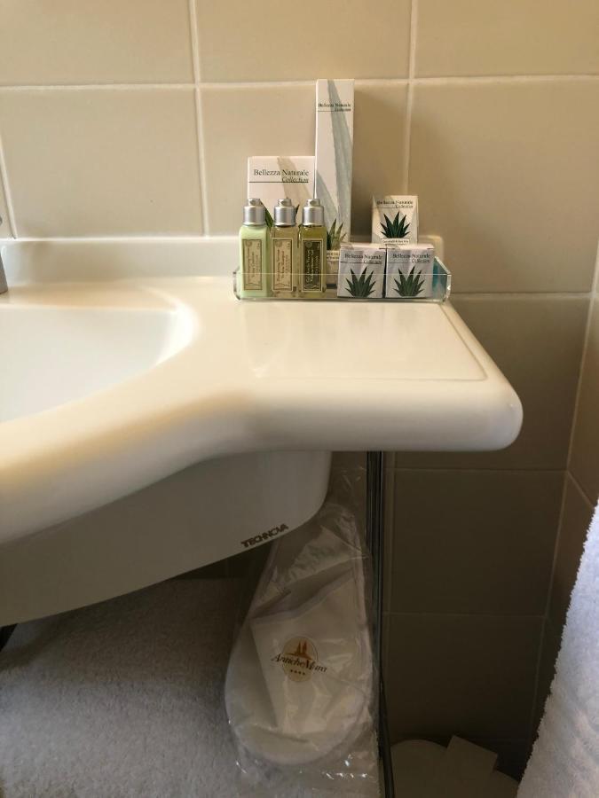 Hotel Boutique Antiche Mura ซาลุซโซ ภายนอก รูปภาพ